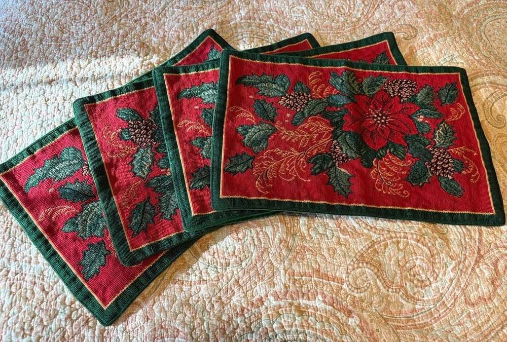 EUC Red Poinsettia Holiday Tapestry Placemats Set of 4 with green velvet back